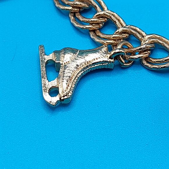 Vintage Monet Sports Theme Charm Bracelet, Football, Golf, Tennis, 7 Inches - Picture 8 of 13